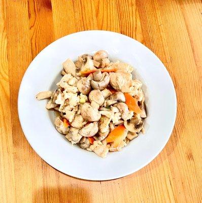 Moo Goo Gai Pan: chicken, mushroom and carrot cooked in chef's special white sauce