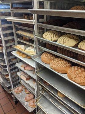 So many bakeries