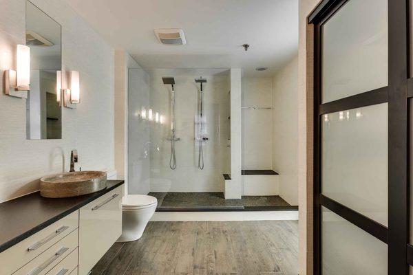 Bathroom renovation in Chicago condo