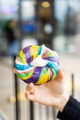 Rainbow Bagel. Instagram: @Absofreakinglutelyyummy