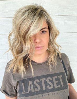 Artist Cameron- natural cool blonde highlights @ textured haircut