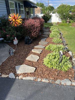 came out to mulch my parents front yard and did a great job! Already having them come back to do the backyard.