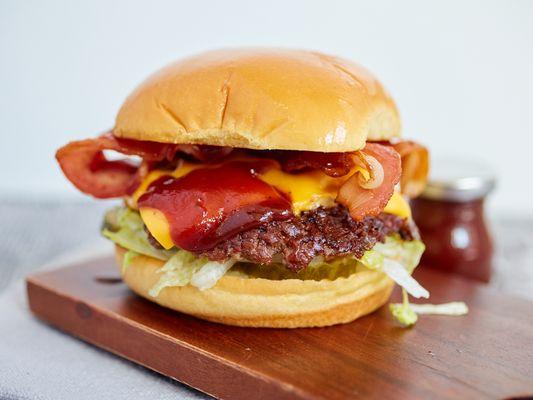 B.B.Q 
Bacon Burger