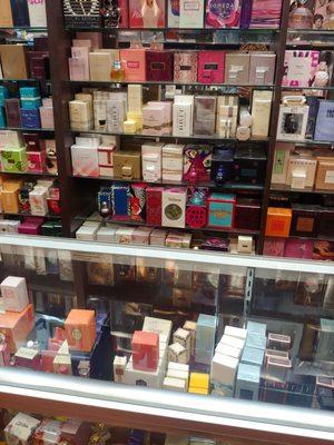 Different perfume/cologne options