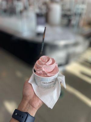 Strawberry icecream