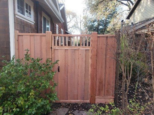 FCR is the Top Fence contractor in Martinez and beyond! Fences & Gates, Decks & Railing, Wooden Fence Services