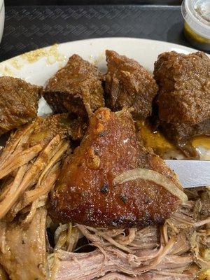 Pork plate with crackling