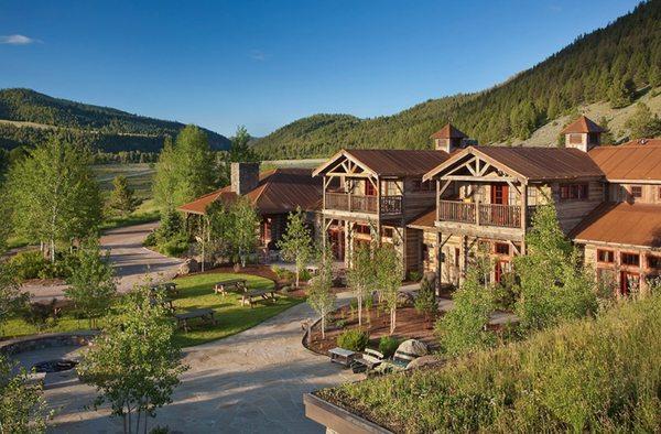 Beautiful lodging in the heart of Montana at our luxury all-inclusive dude ranch.