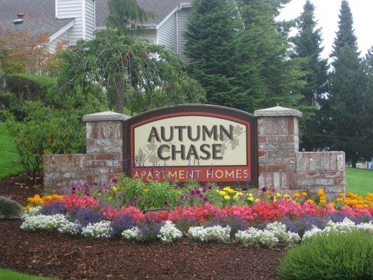 Come To Find The Perfect Home On Bothell Everett Highway. Affordable Friendly And Maintenance On Site.