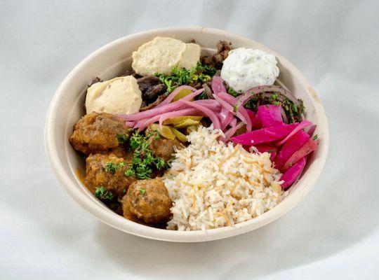 Delicious falafel bowl with your choies of sauces!