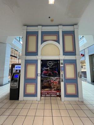 Arbor Place Mall food court Elevator