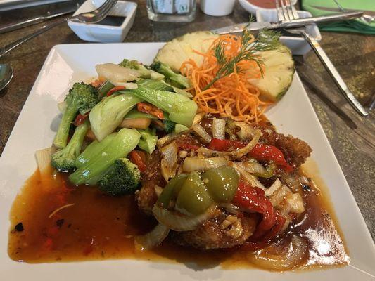 Red Snapper filet, spicy Thai sauce and mixed vegetables amazing