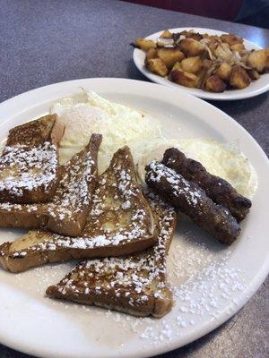 Deuces Wild - 2x French toast, 2x eggs, 2x sausage links and a side of home fries.