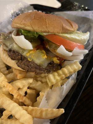 Cheeseburger with pepper Jack anf hot fries. Very good