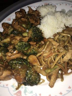 Chicken and broccoli with chicken lo mein and white rice