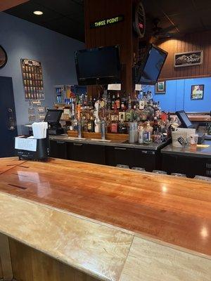 Full bar, liquor, bottle and draft beer