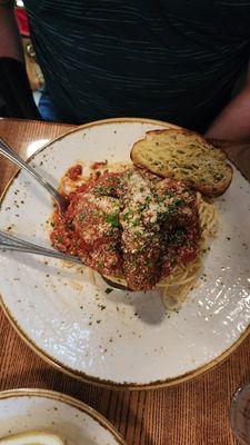 Toni Meatball spagetti