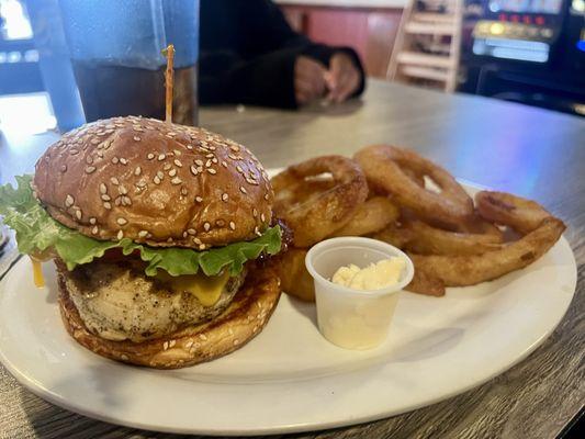 Chicken sandwich with onion rings