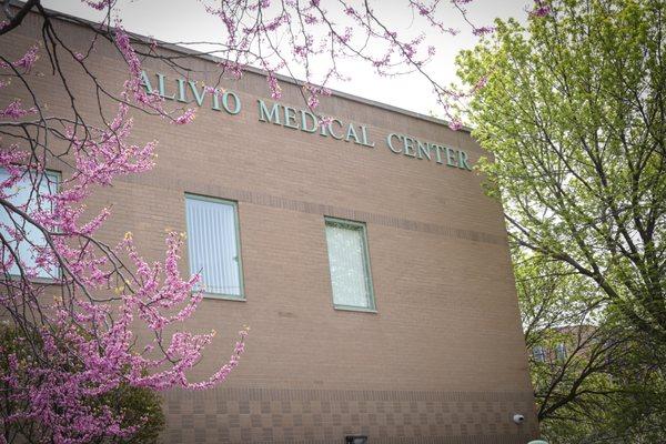 Alivio Medical Center in Pilsen