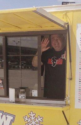 Brad making great ice at Snow Bombs in the Champions HEB parking lot.