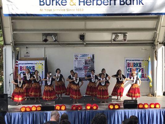 Hula Dancers.