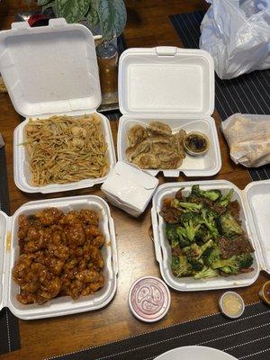 Shrimp Lo Mein, Fried Dumplings (7), General Tso's Chicken, beef and Beef W/ Broccoli