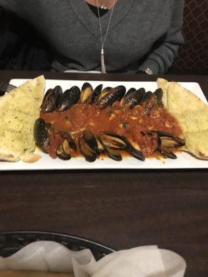 Mussels marinara app. Could be an entree