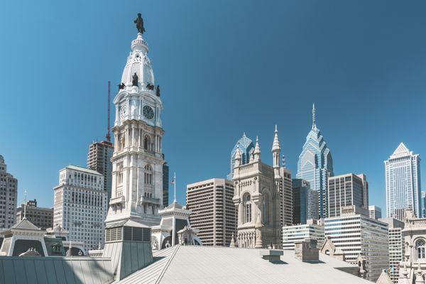 Philadelphia skyline with Billy Penn on top