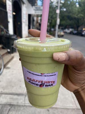 Green Goodness smoothie |This is the very first smoothie I had from Rejuvenate. It has wheatgrass in it and it tastes delicious.