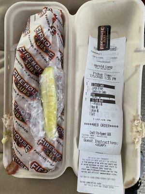 Receipt clearly requesting no pickle juxtaposed to offending pickle.