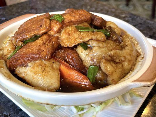 Fish fillet tofu clay pot - lots of tender fish and tofu with great flavorsl (06/2024)