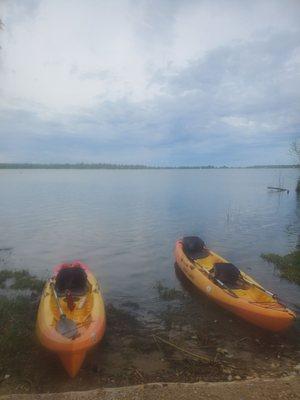 Took a break at Gislason Beach (there are public restrooms here) after a long paddle. There were very few boats out on a Wednesday morning.