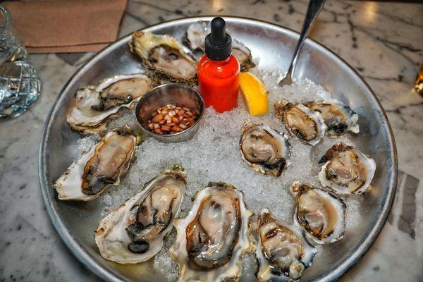 Happy hour oyster