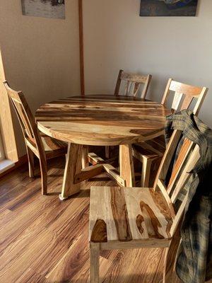 Beautifully hand crafted dining room set. Cabin 15