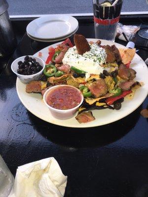 Steak nachos