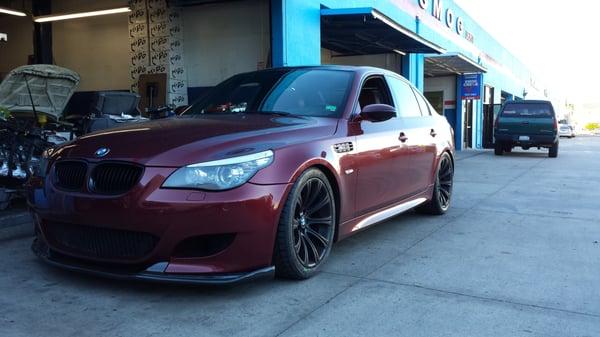 M5 Getting his new Bfgoodrich Sport comp2 tires