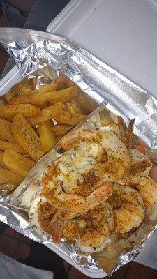 Grilled shrimp/seasoned fries