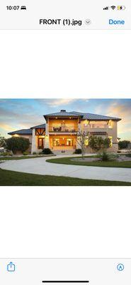 We design and build custom homes.
New Braunfels, TX.