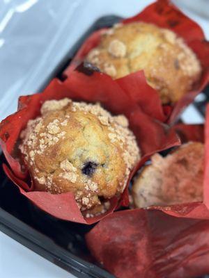 Vanilla Blueberry Muffins from my coworker! IG: @ammysalamii