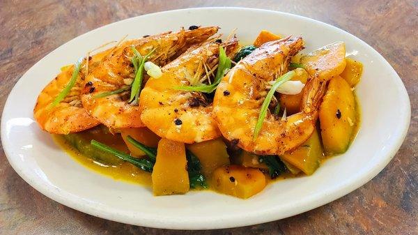 Ginataang kalabasa with shrimp/ creamy Squash with shrimp