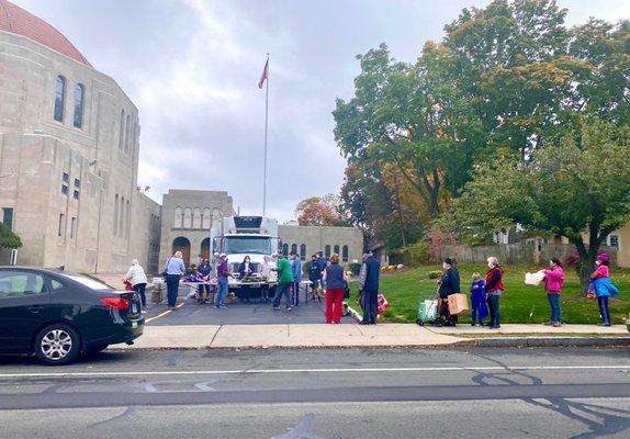 Food share truck on 10/23/20, helping those in need in tough times