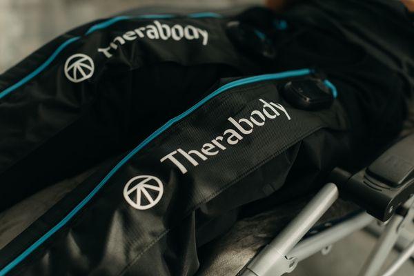 StretchX is partnered with Therabody! We exclusively use Therabody compression leg sleeves and arm sleeves!