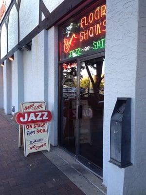 Front of the Saratoga on Saturdays: note the Jazz sign!