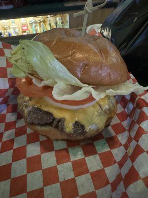 Cheeseburger - fresh, juicy, delicious