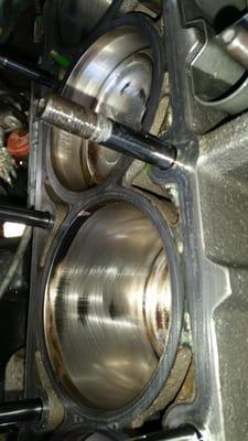 Cylinder bore damage - AES