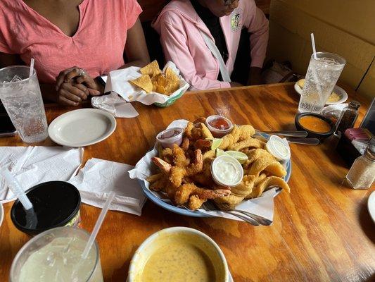 The is the 20 piece Botana it fed us just fine!!! Best fried fish!!!