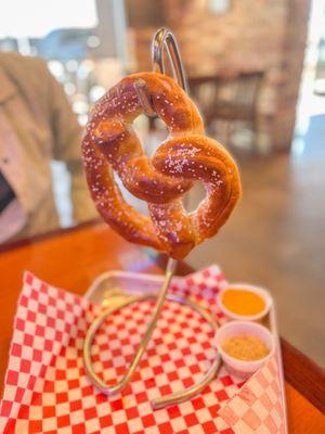 Pretzel - bomb