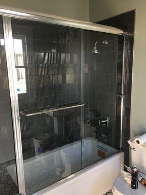 Semi frameless shower