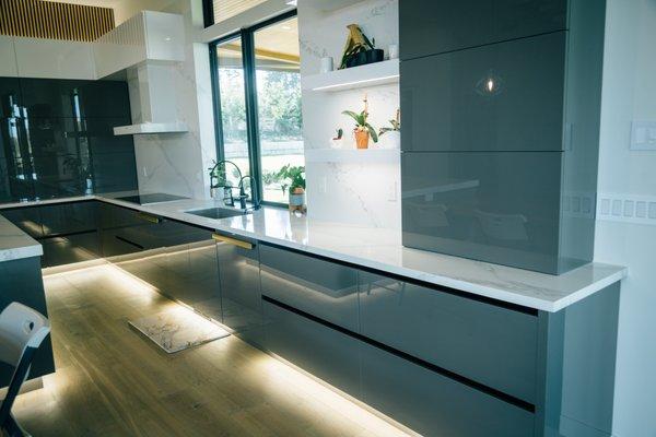 Kitchen counters and new floors