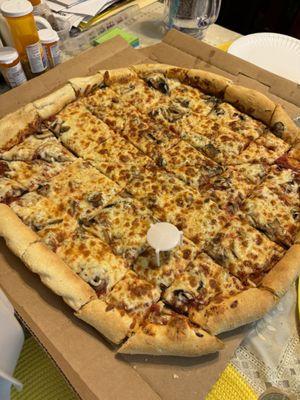 Double Dough Cheese Pizza with mushrooms & half sausage